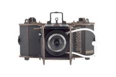 Appareil photo argentique compact Lomography LomoMod n°1 - film 120mm - Réutilisable