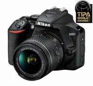 Reflex Nikon D3500 + Objectif Nikkor AF-P DX 18-55 mm f/3.5-5.6 VR + Fourre-tout + Carte mémoire SD 16 Go